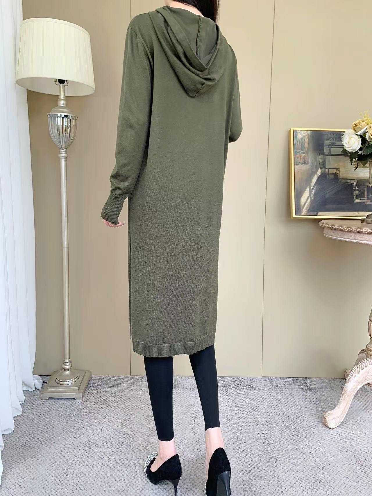 Hooded Sweater (L-19899)