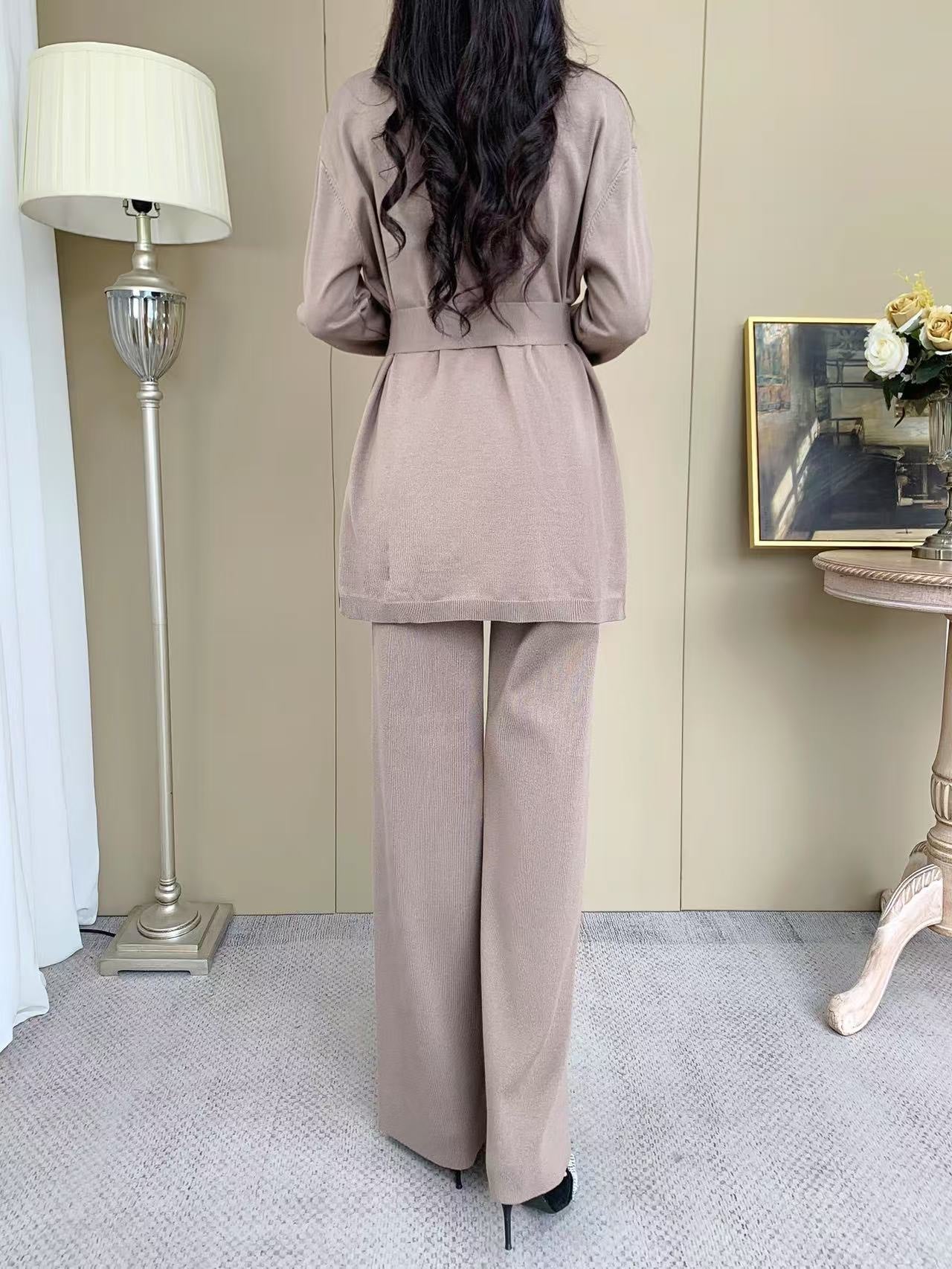 Knit Sleeve Sweater with Gold Button (L-20085D)